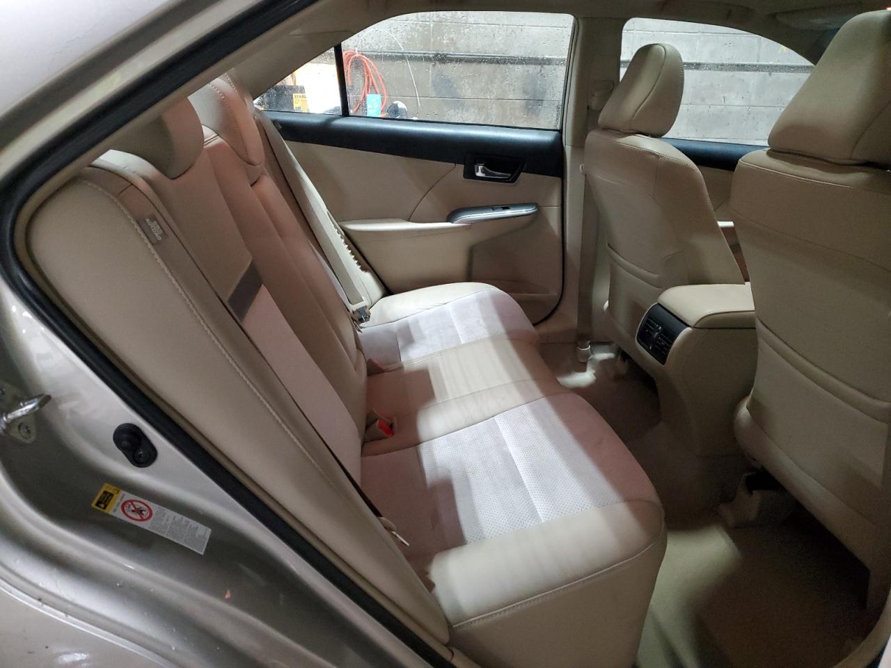 2013 Toyota Camry - Image 10