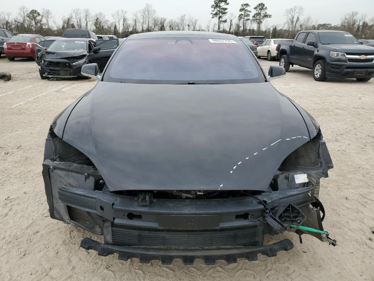 Фото: 5YJSA1E25HF229423 - 5