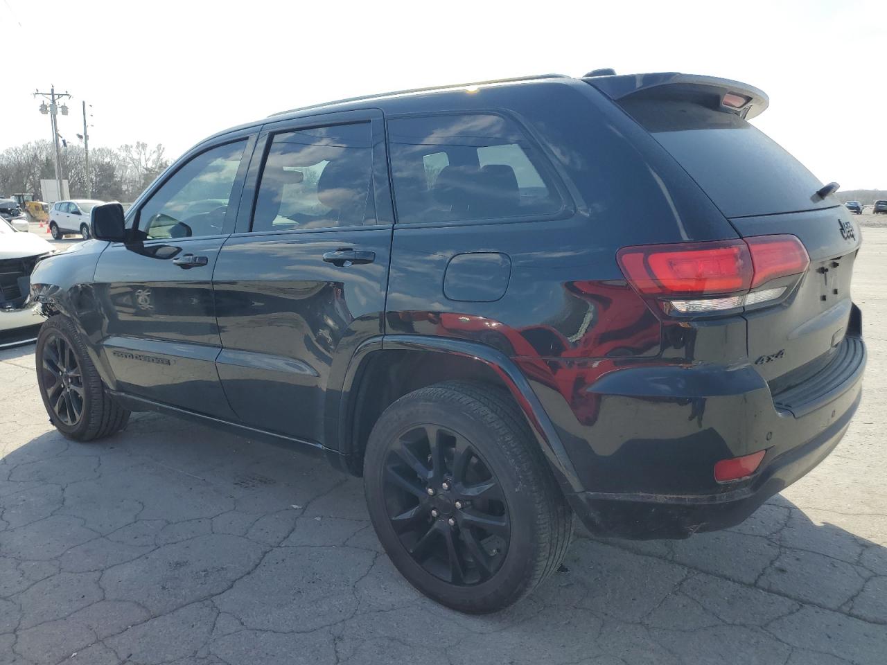 2020 Jeep Grand Cherokee - Image 2