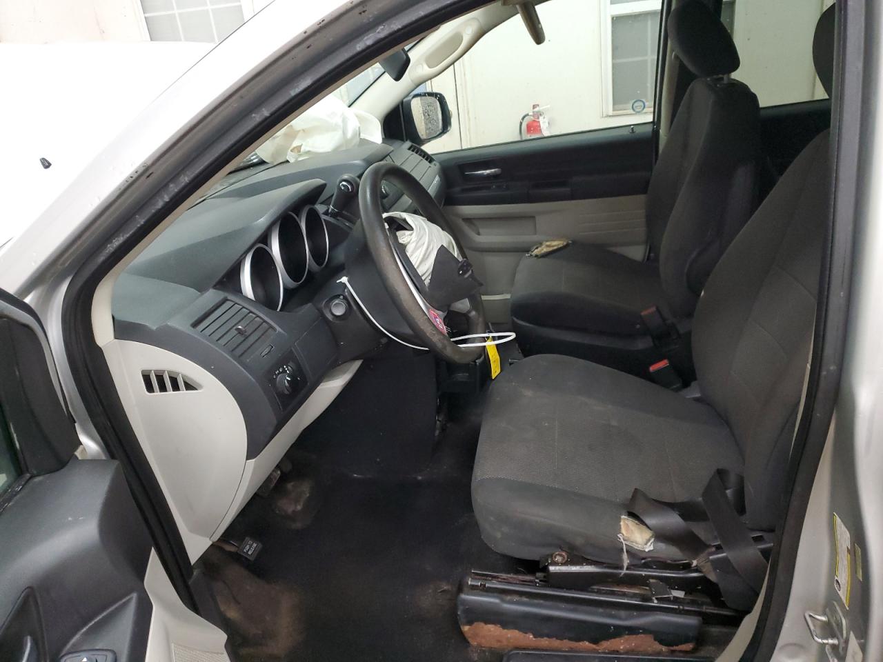 2008 Dodge Caravan - Image 7
