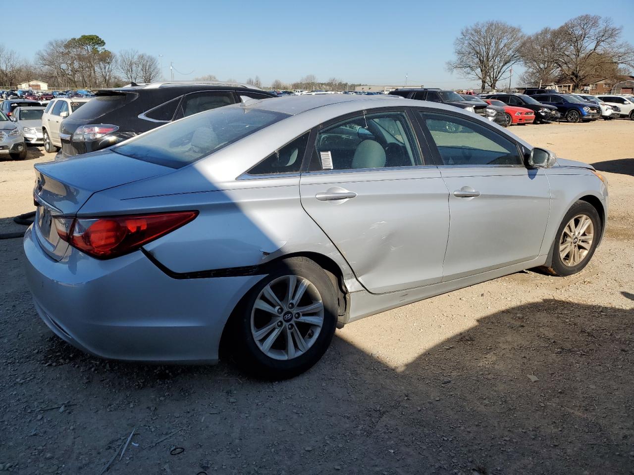 2012 Hyundai Sonata - Image 3
