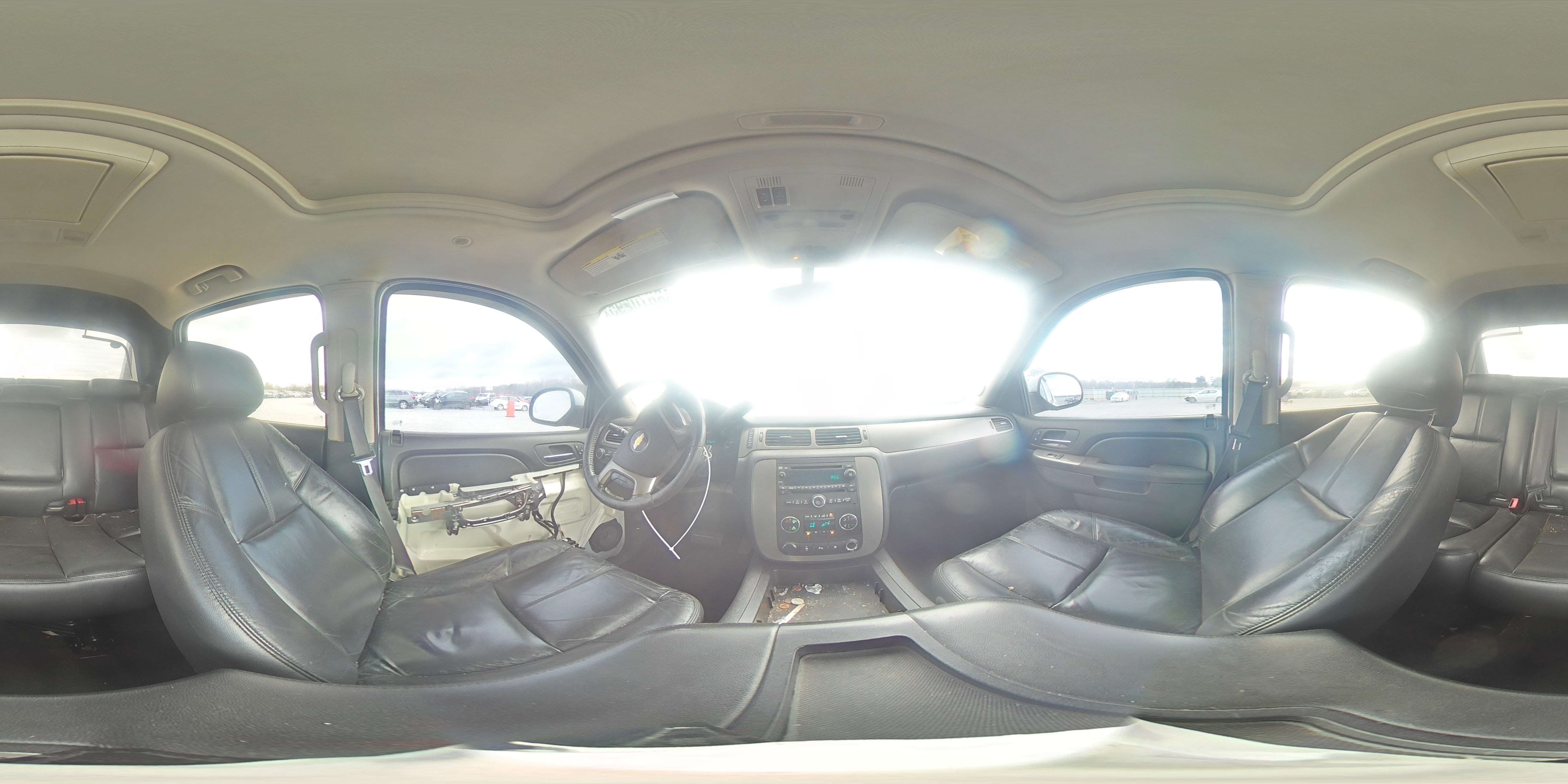 2011 Chevrolet Avalanche - Image 13