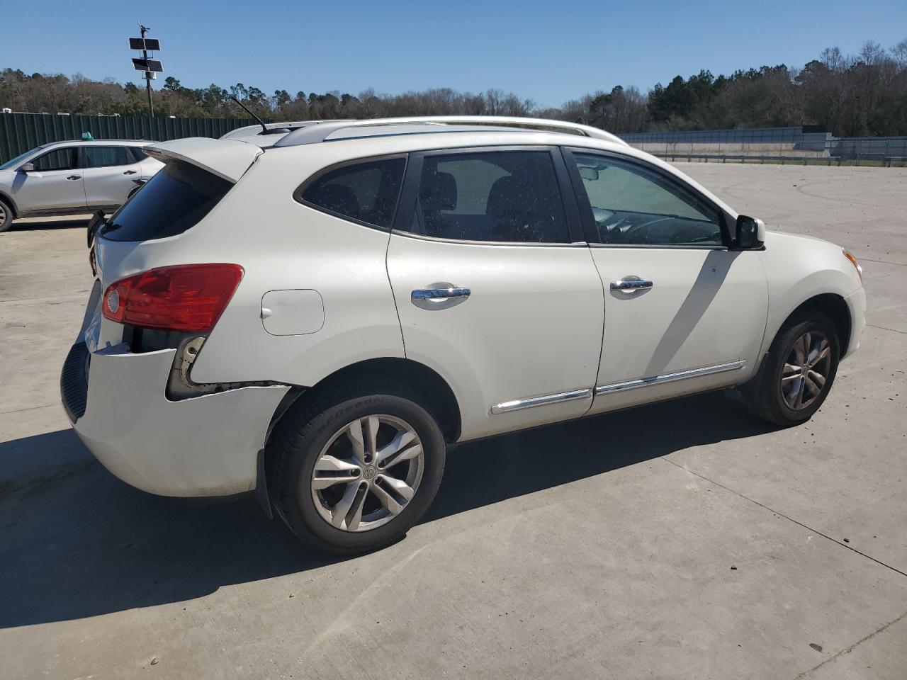 2013 Nissan Rogue - Image 3