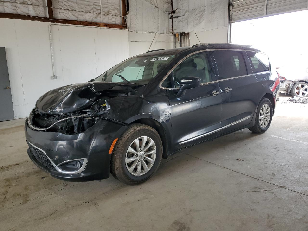 2018 Chrysler Pacifica Touring L للبيع في Lexington، KY - Front End
