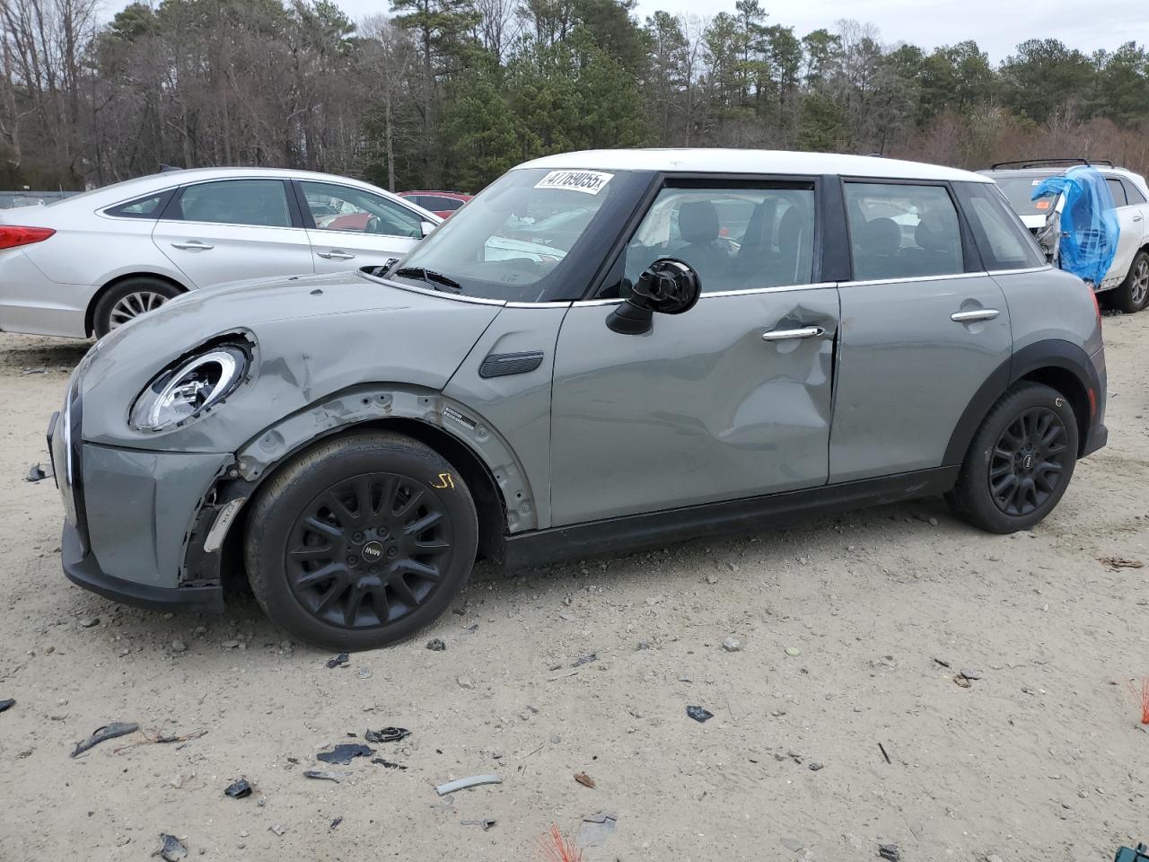 2022 Mini Cooper for Sale in Seaford, DE - Front End