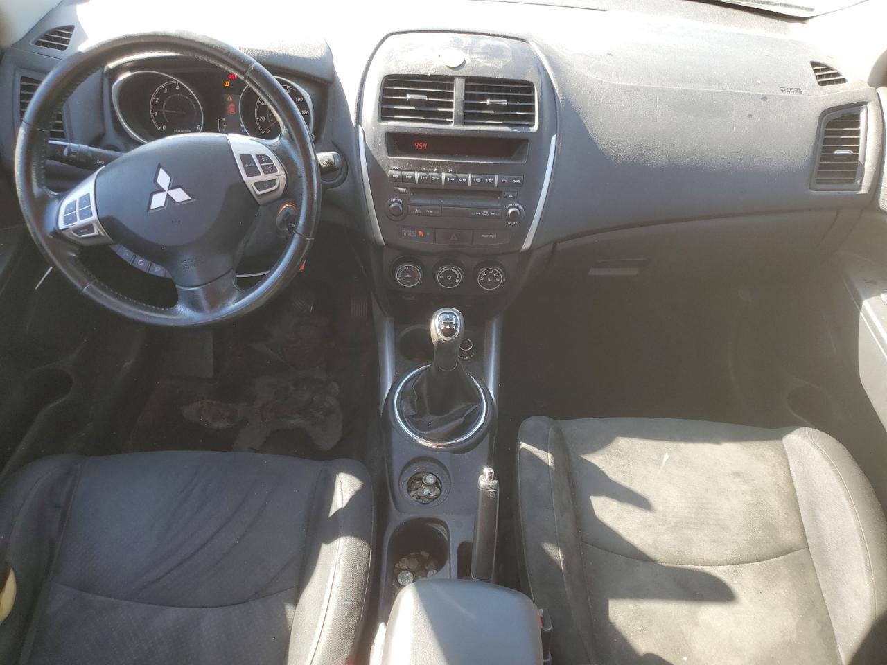 2013 Mitsubishi Outlander - Image 8