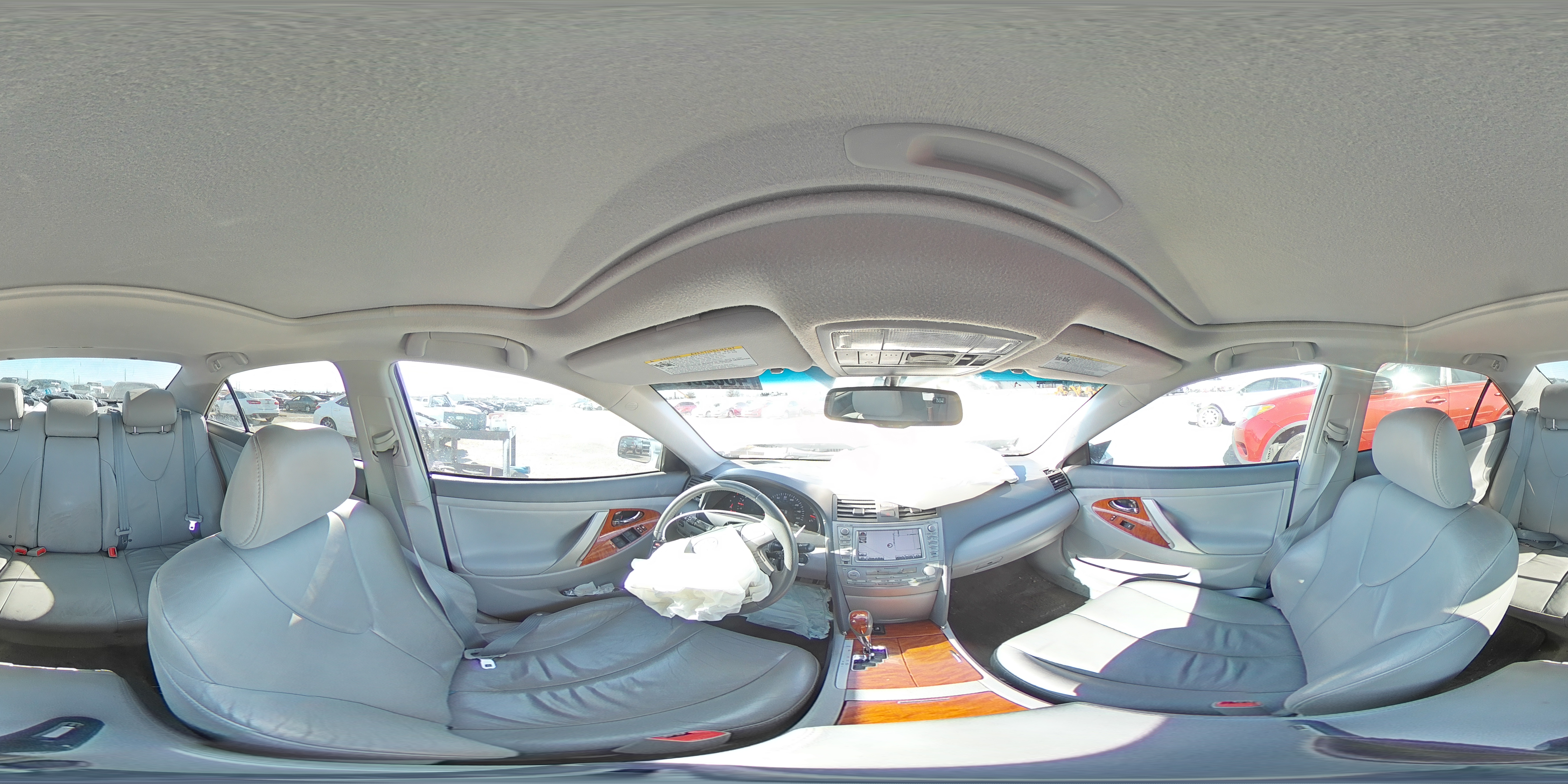 2011 Toyota Camry - Image 13