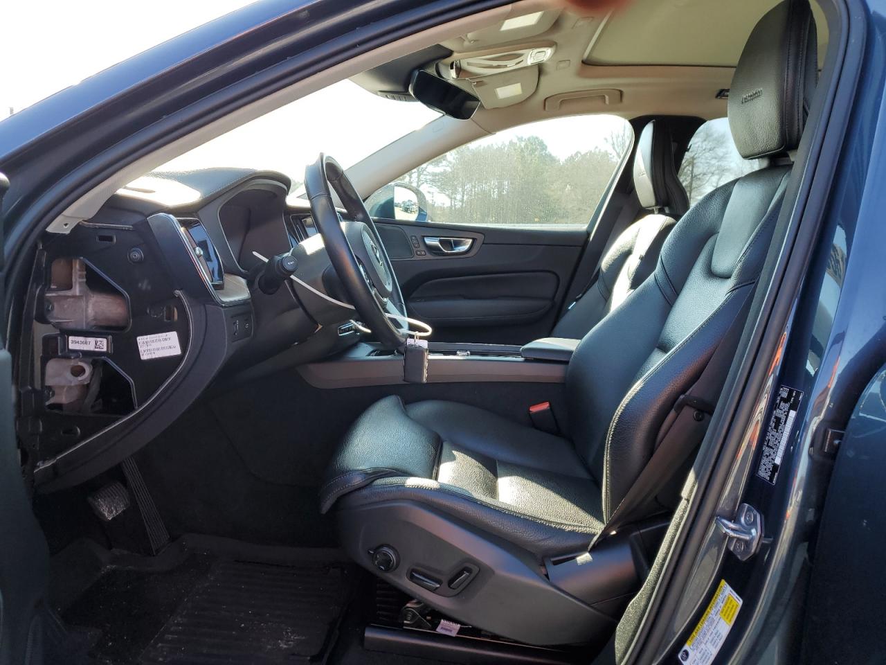 2020 Volvo XC60 - Image 7