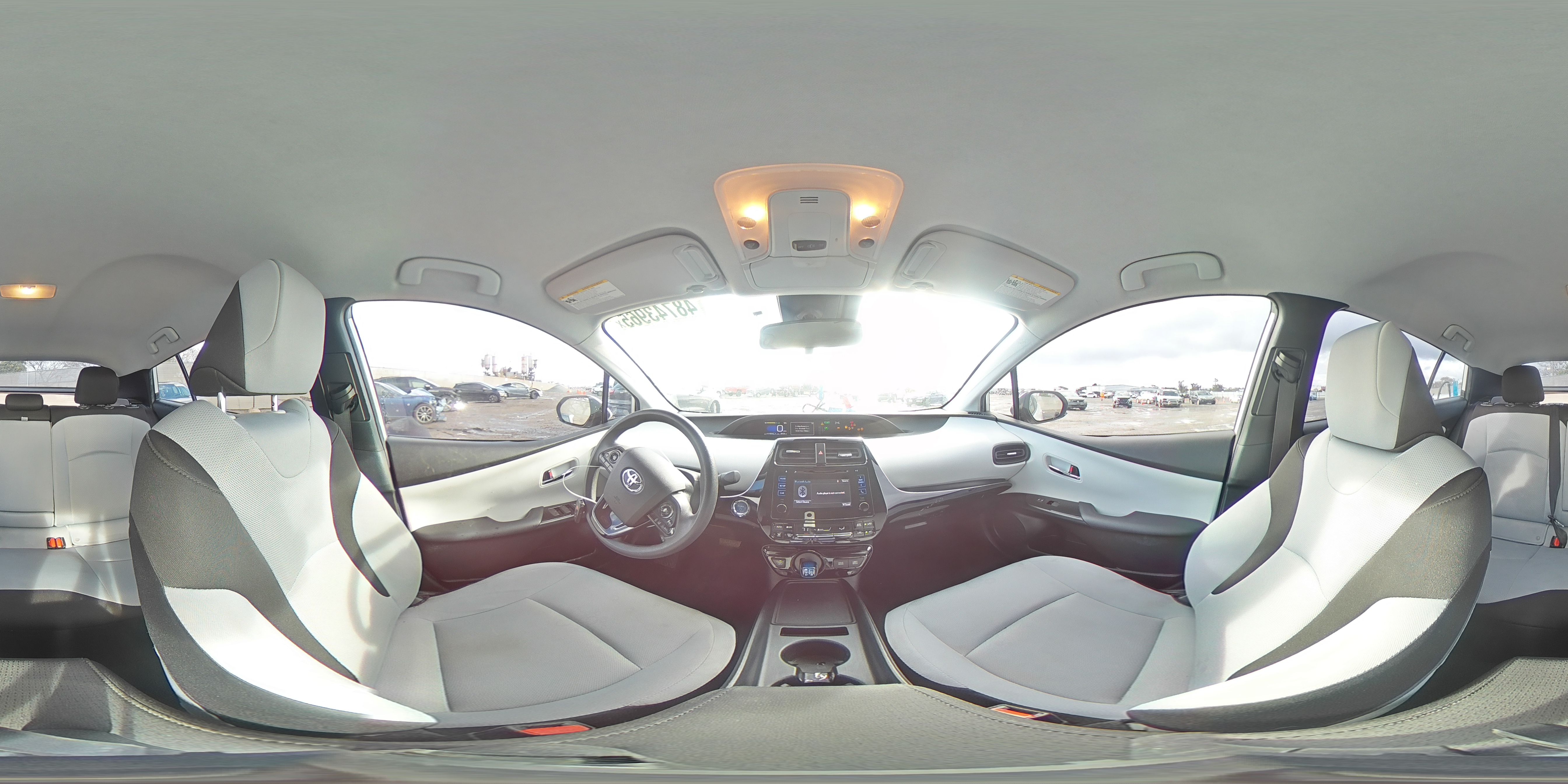 2019 Toyota Prius - Image 12