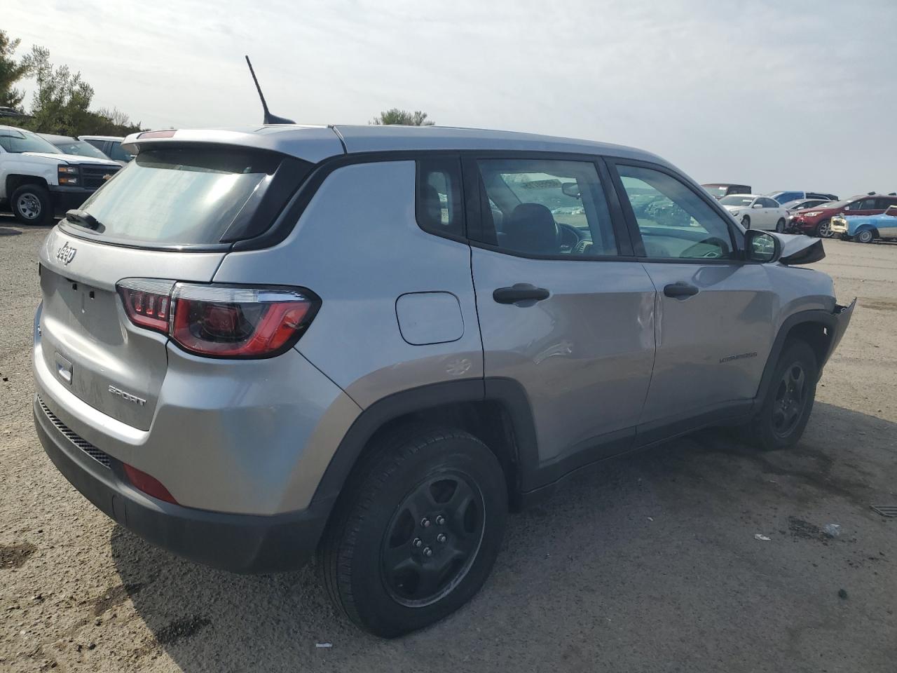 2019 Jeep Compass - Image 3