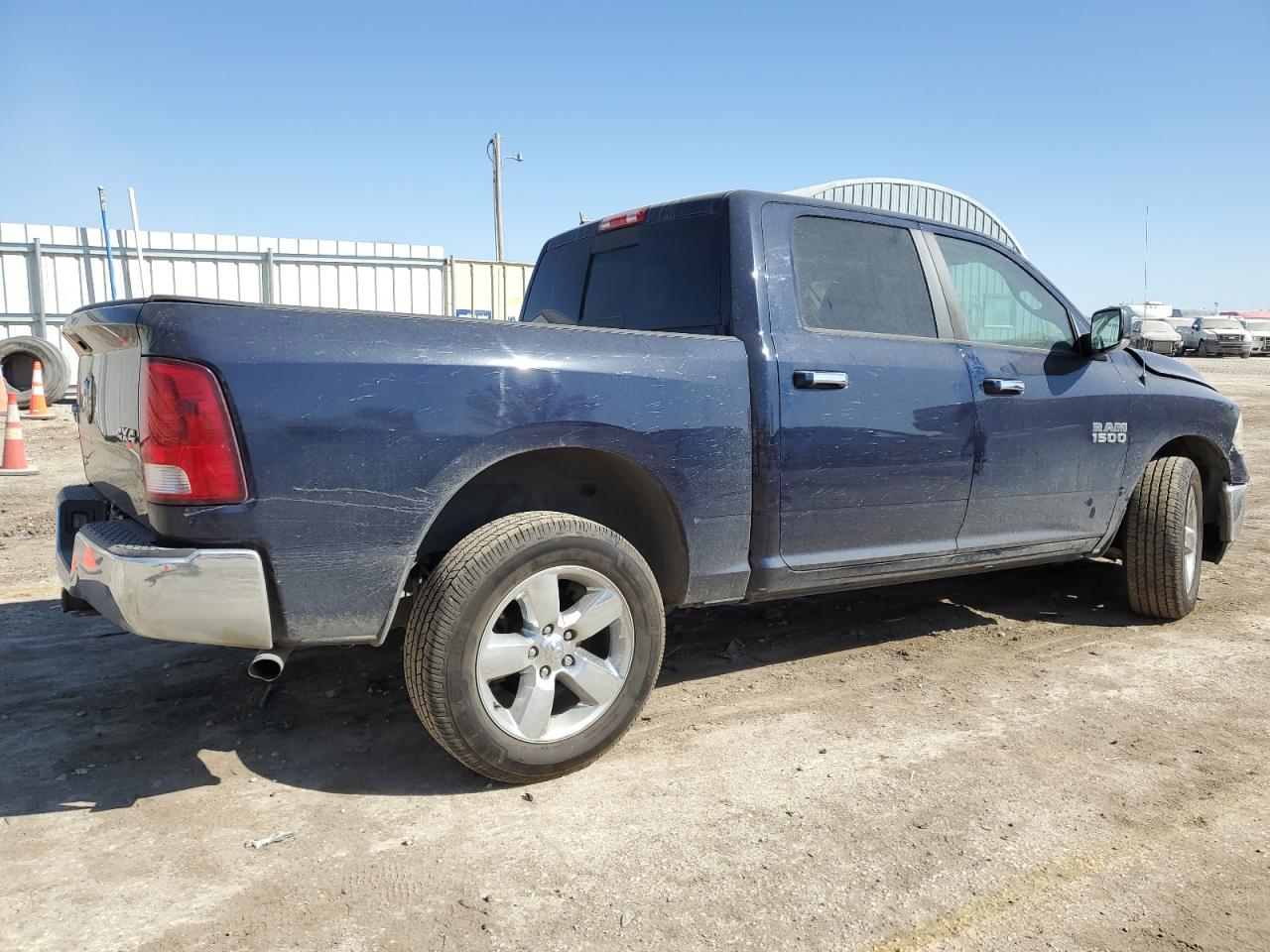 2015 RAM 1500 - Image 3