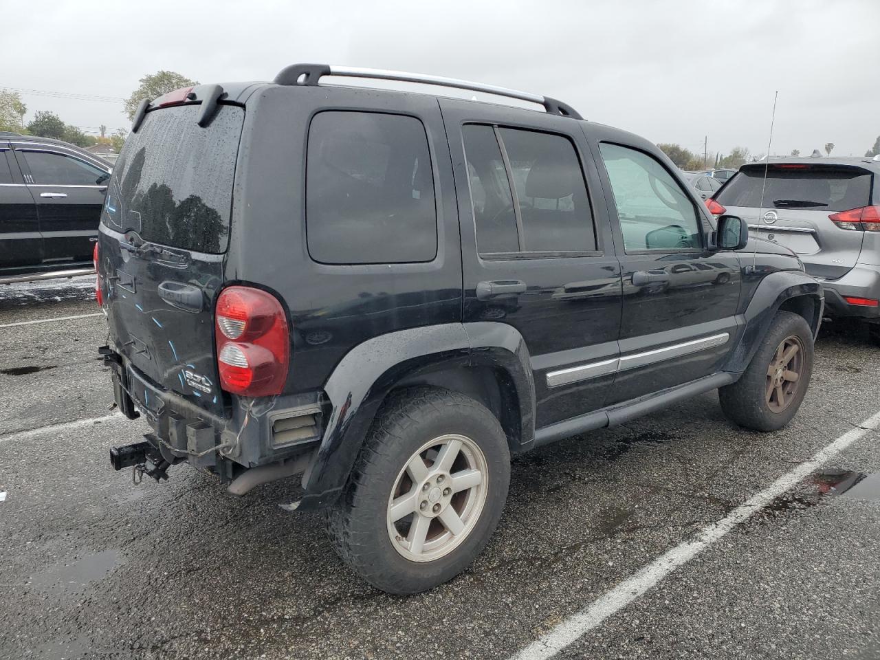 2005 Jeep Liberty (North America) - Image 3