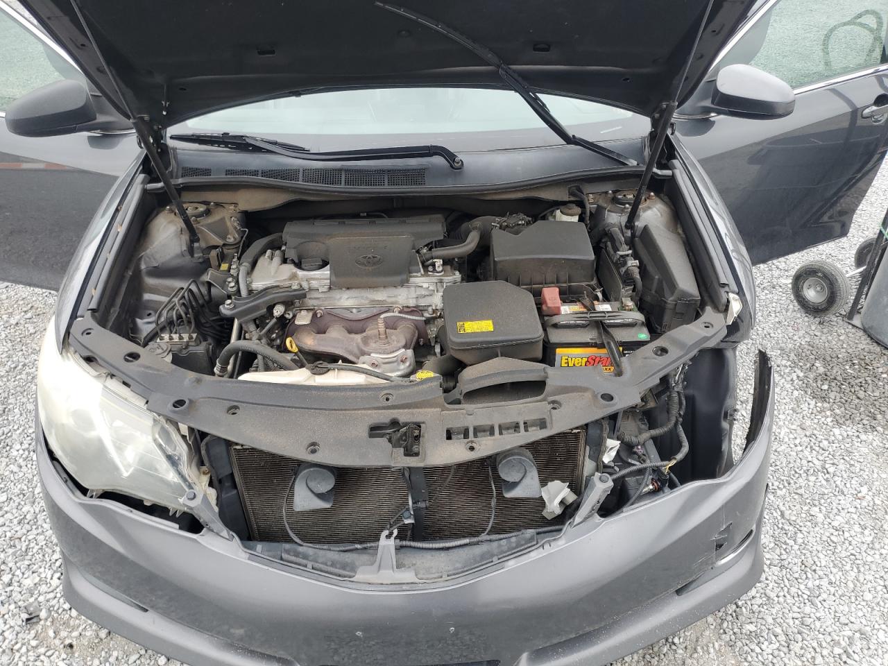 2012 Toyota Camry - Image 13