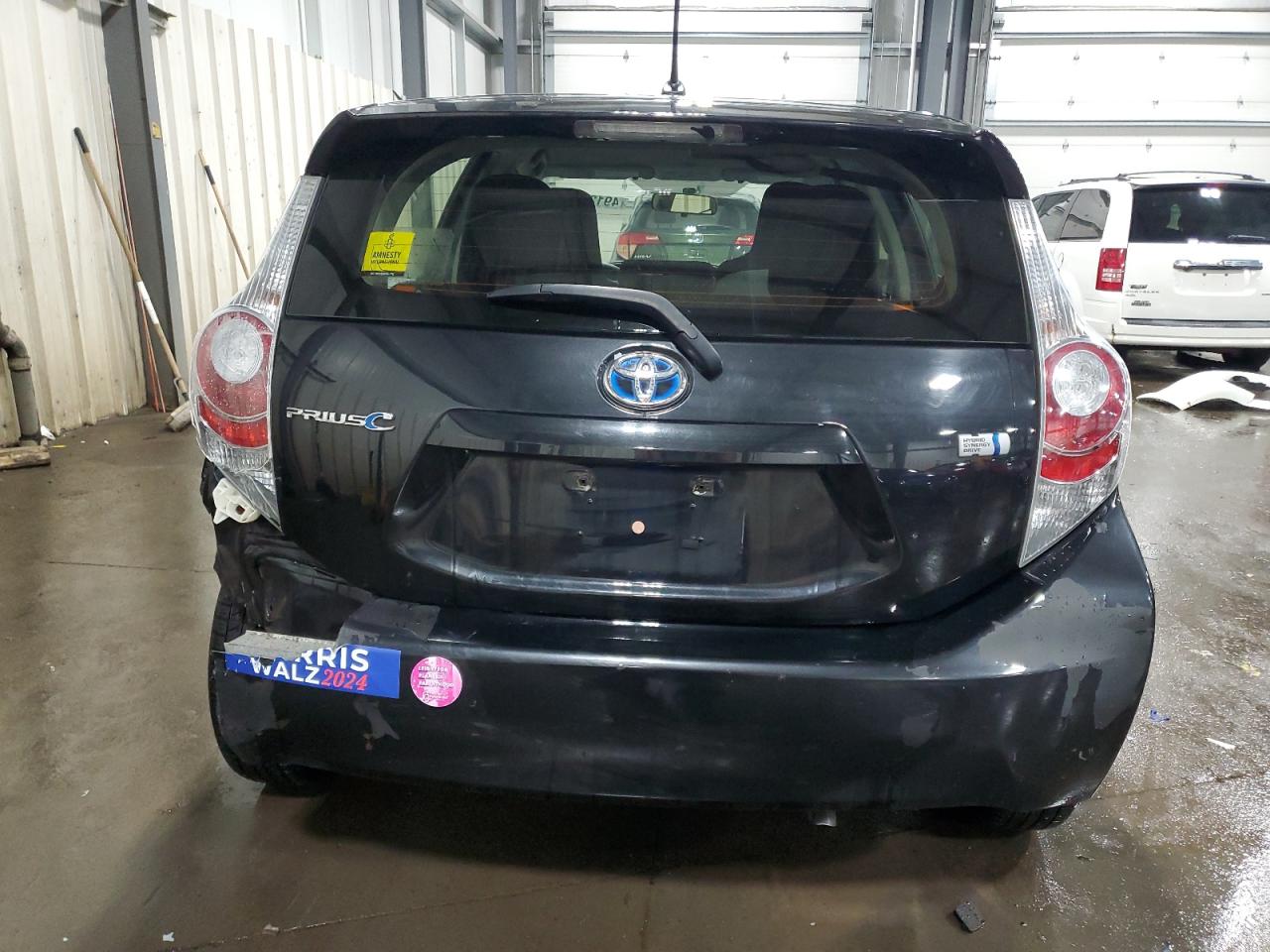 2013 Toyota Prius - Image 6