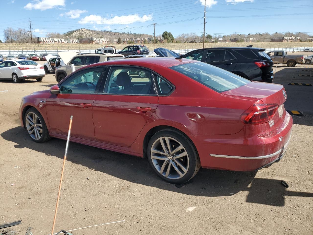 2018 Volkswagen Passat - Image 2