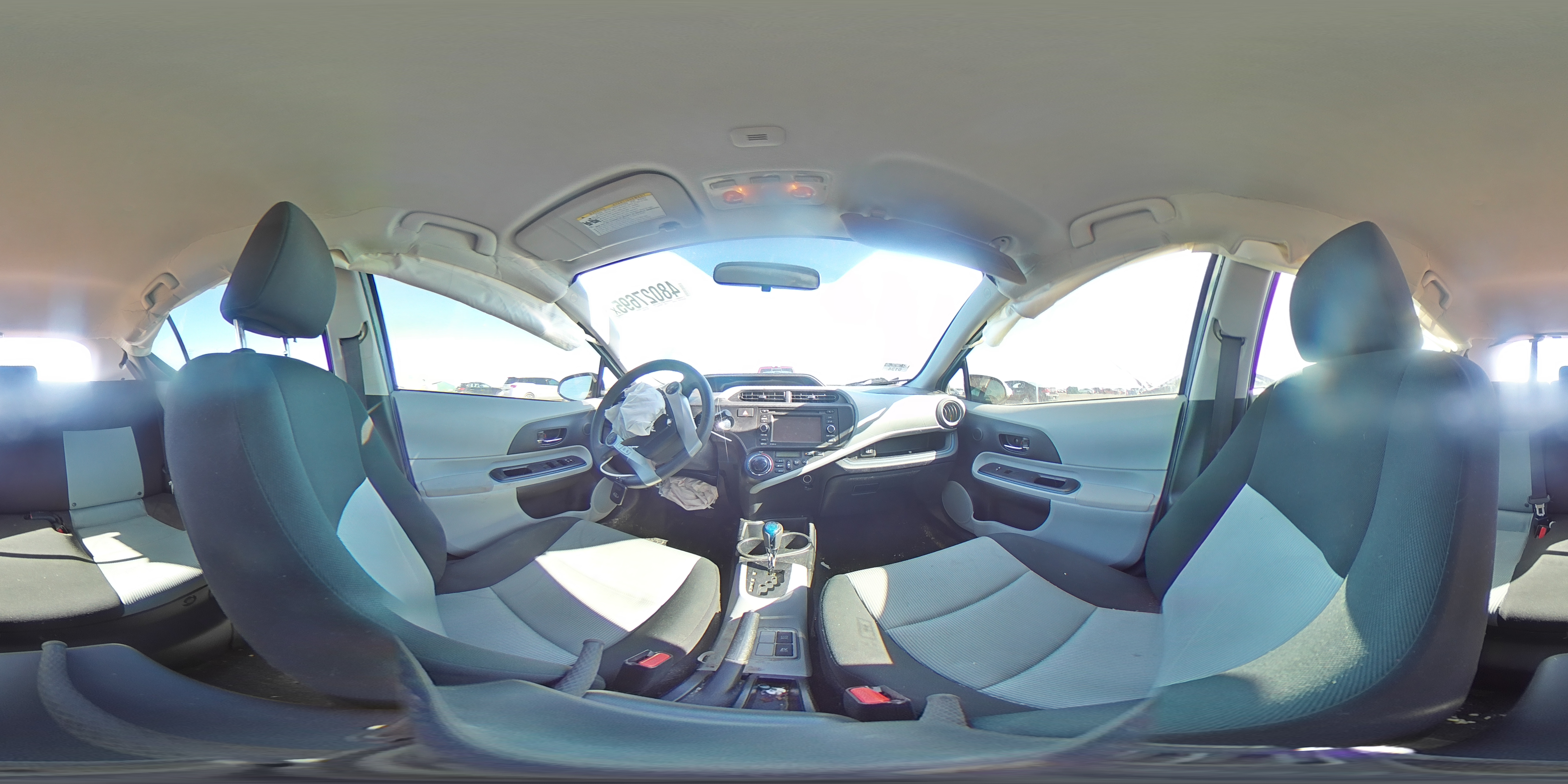 2012 Toyota Prius - Image 13