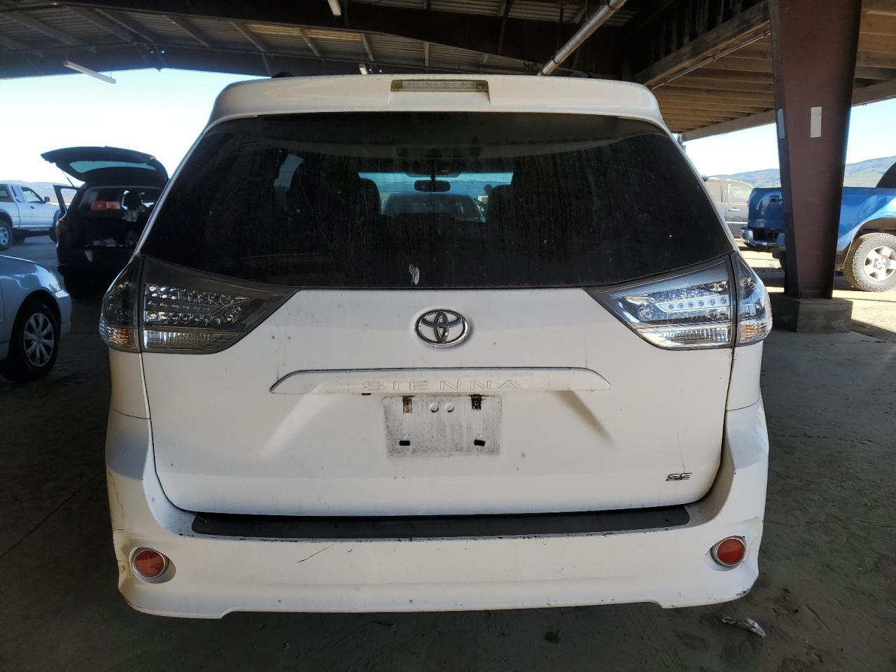 2012 Toyota Sienna - Image 6