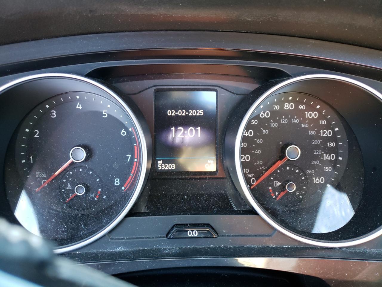 2021 Volkswagen Tiguan - Image 9