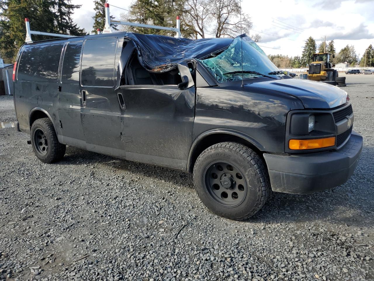 2011 Chevrolet Express - Image 4