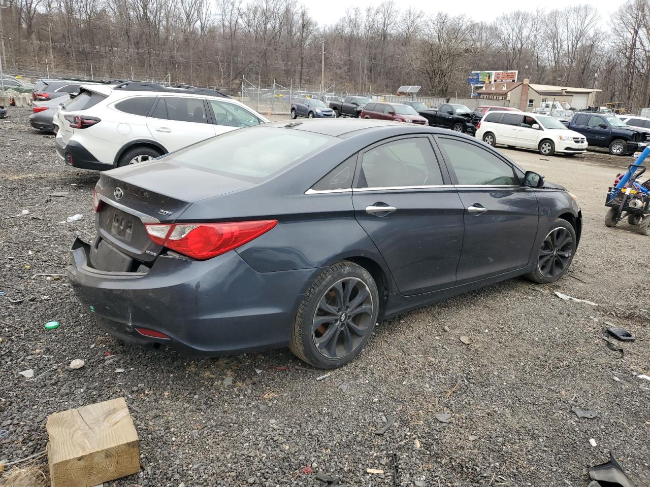 2013 Hyundai Sonata - Image 3