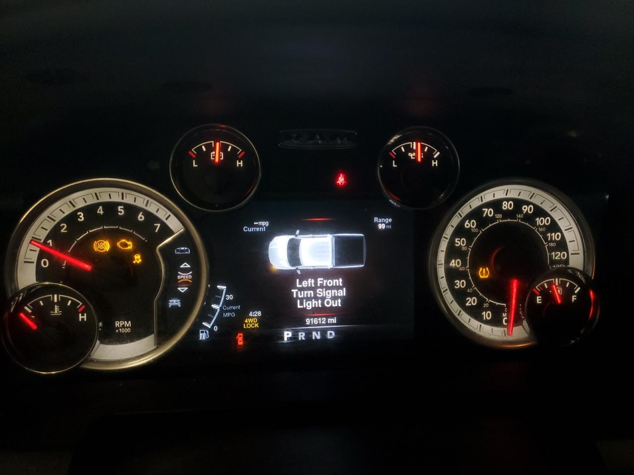 2013 RAM 1500 - Image 9