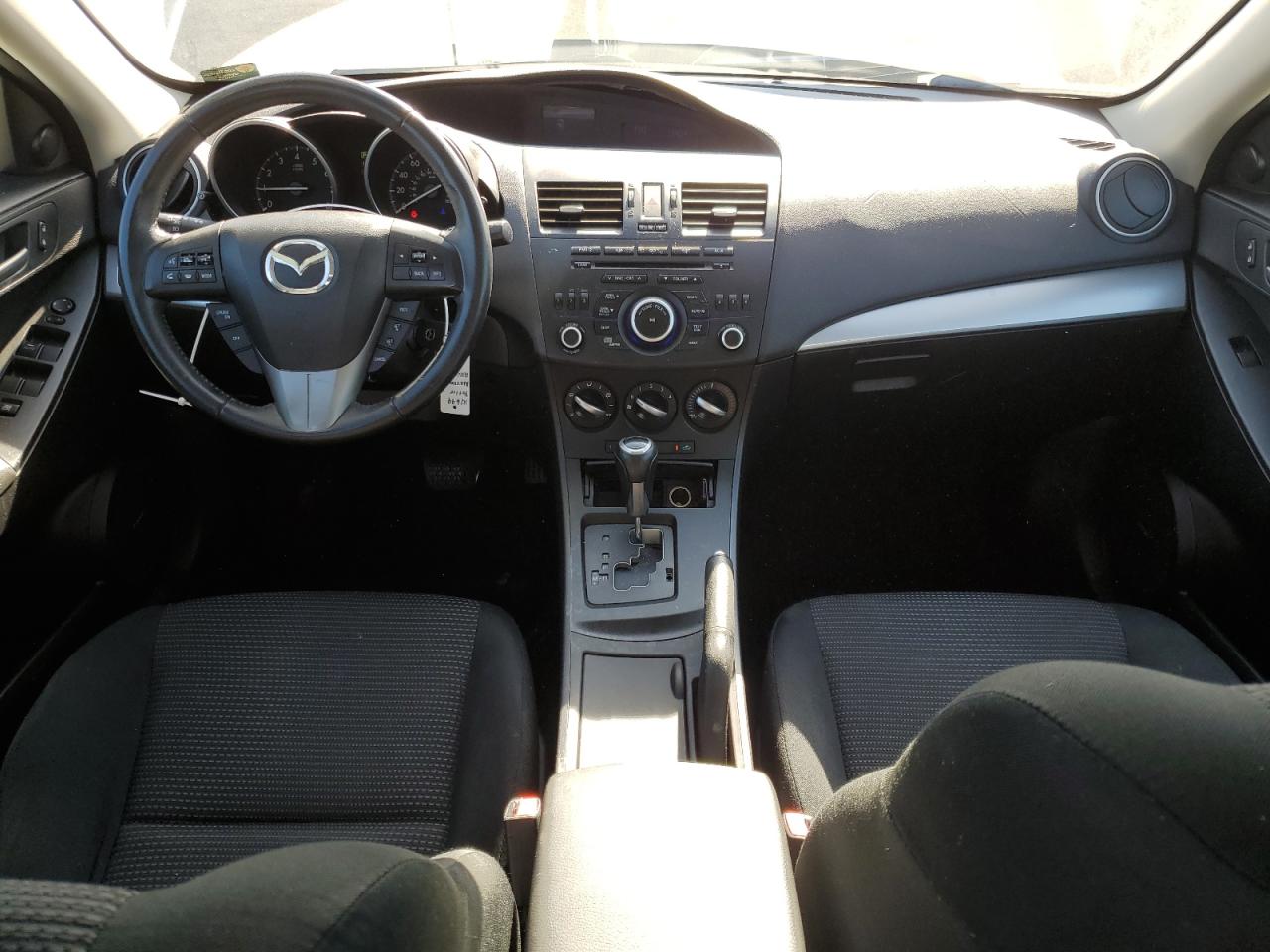 2012 Mazda 3 - Image 8