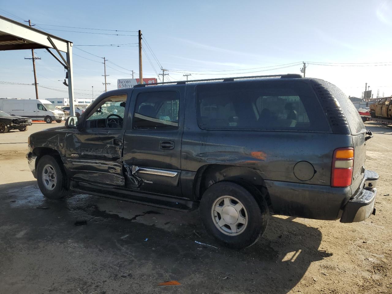 2003 GMC Yukon - Image 2
