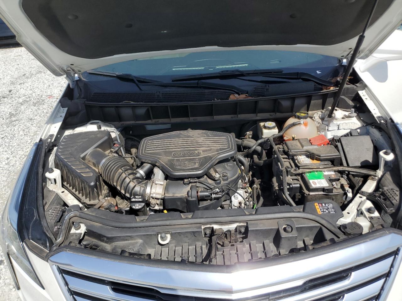 2017 Cadillac XT5 - Image 14