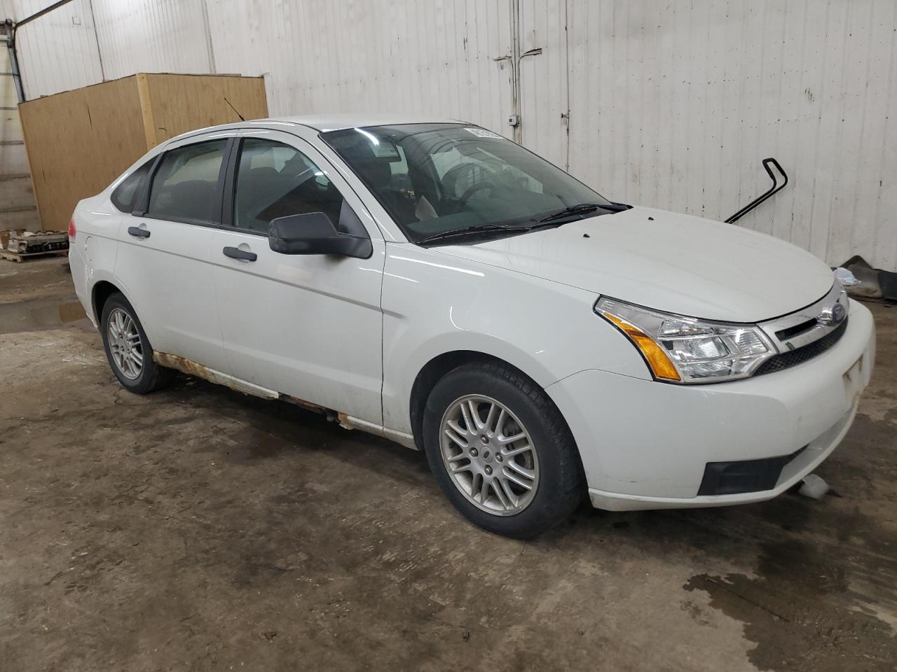 2010 Ford Focus - Image 4