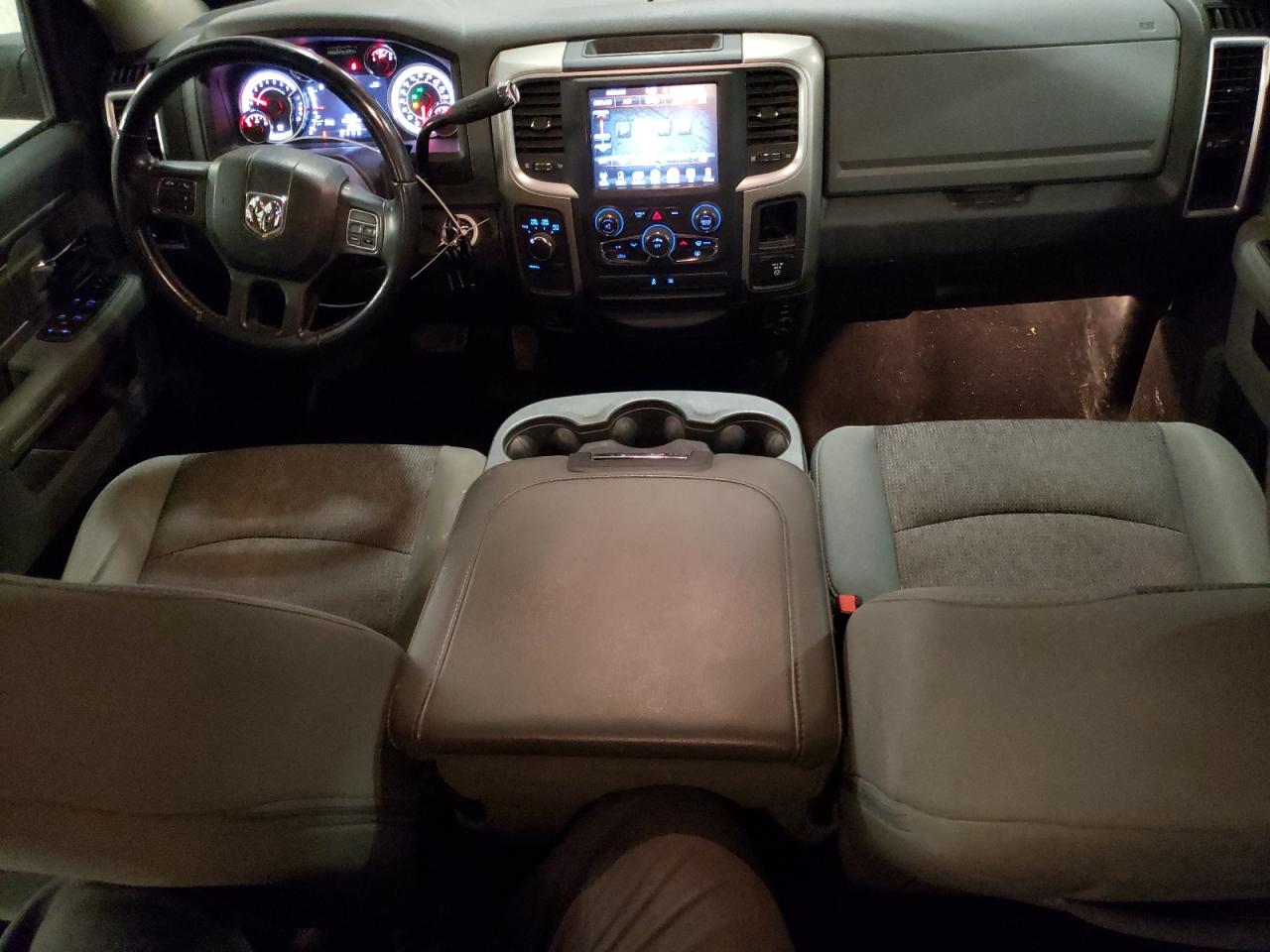 2013 RAM 1500 - Image 8