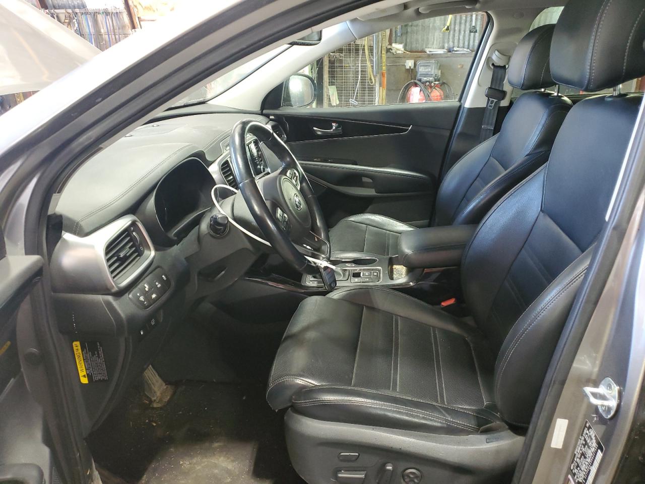 2017 Kia Sorento - Image 7