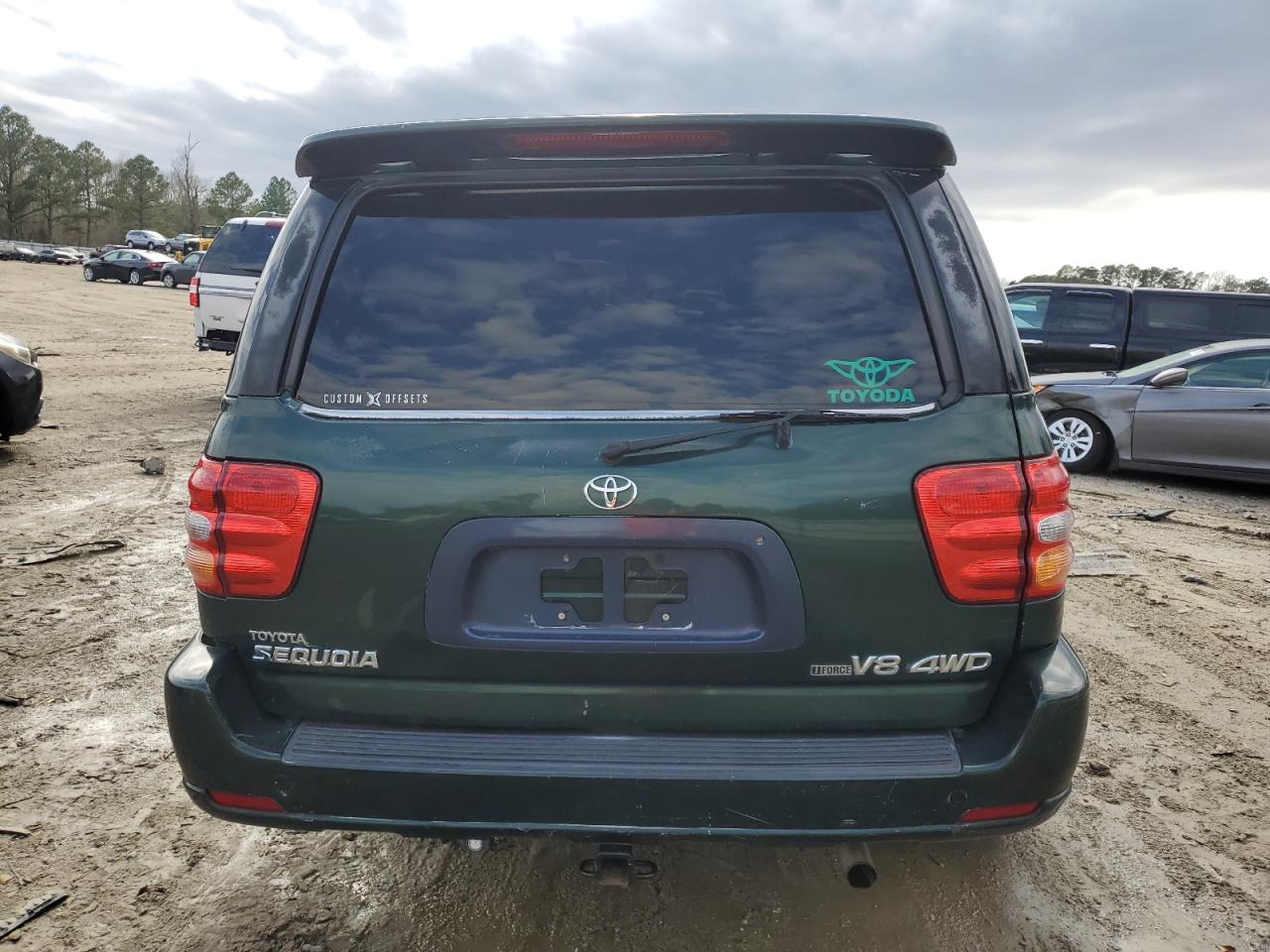 2004 Toyota Sequoia - Image 6