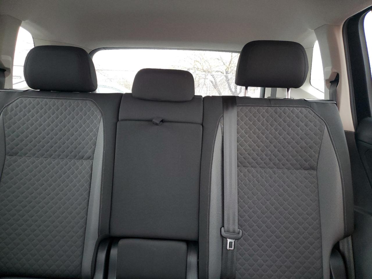 2020 Volkswagen Tiguan - Image 10