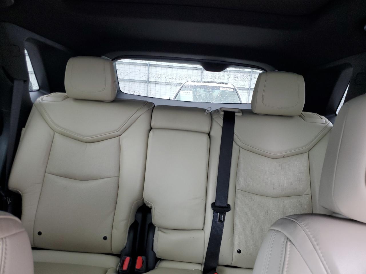 2017 Cadillac XT5 - Image 10