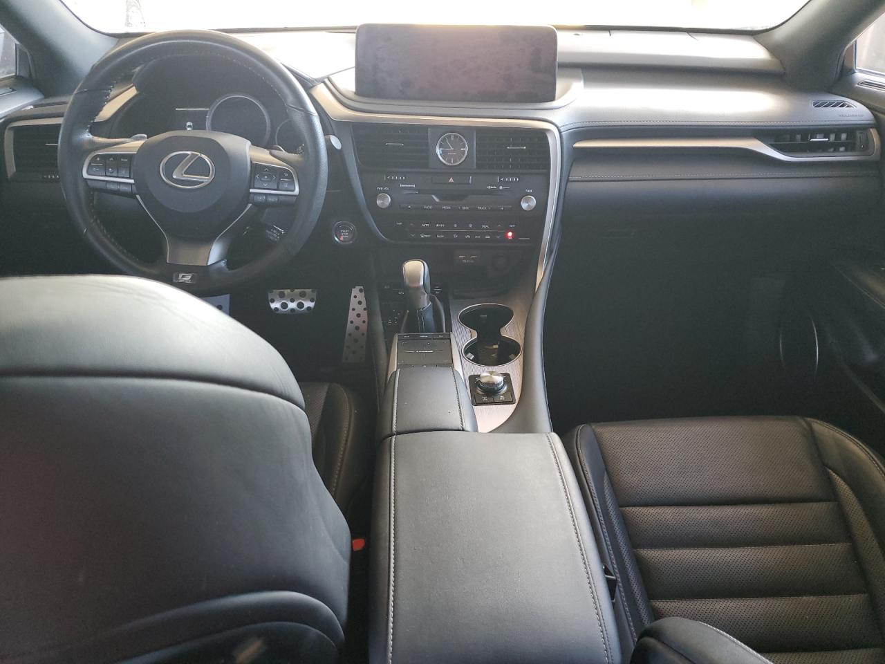 2022 Lexus RX - Image 8