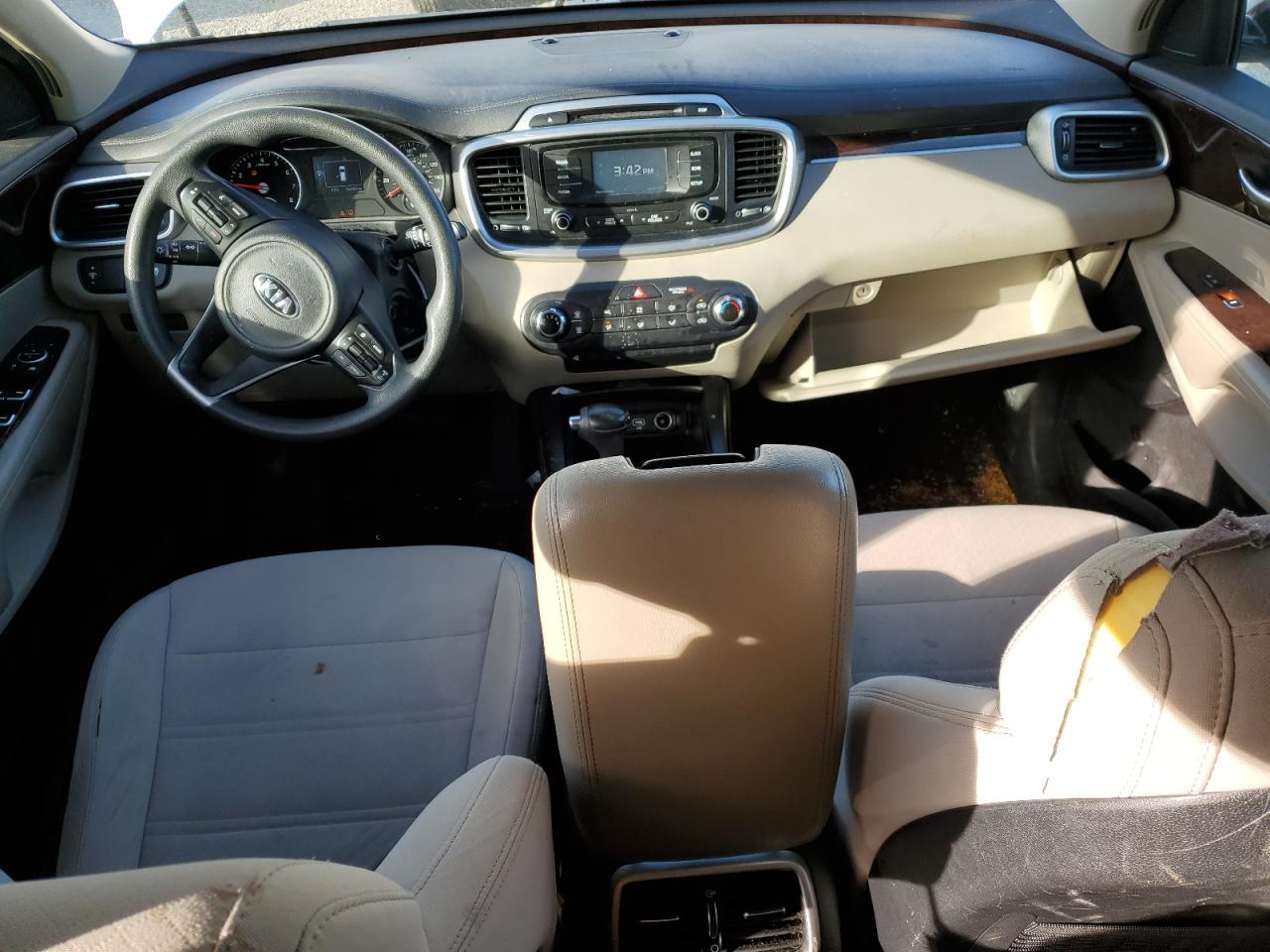 2016 Kia Sorento - Image 8