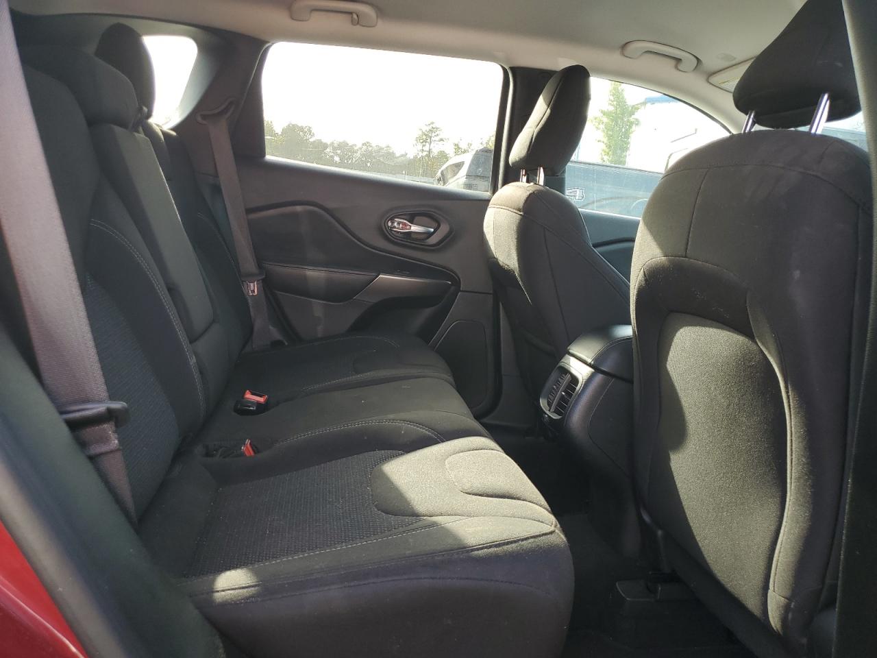 2020 Jeep Grand Cherokee - Image 11