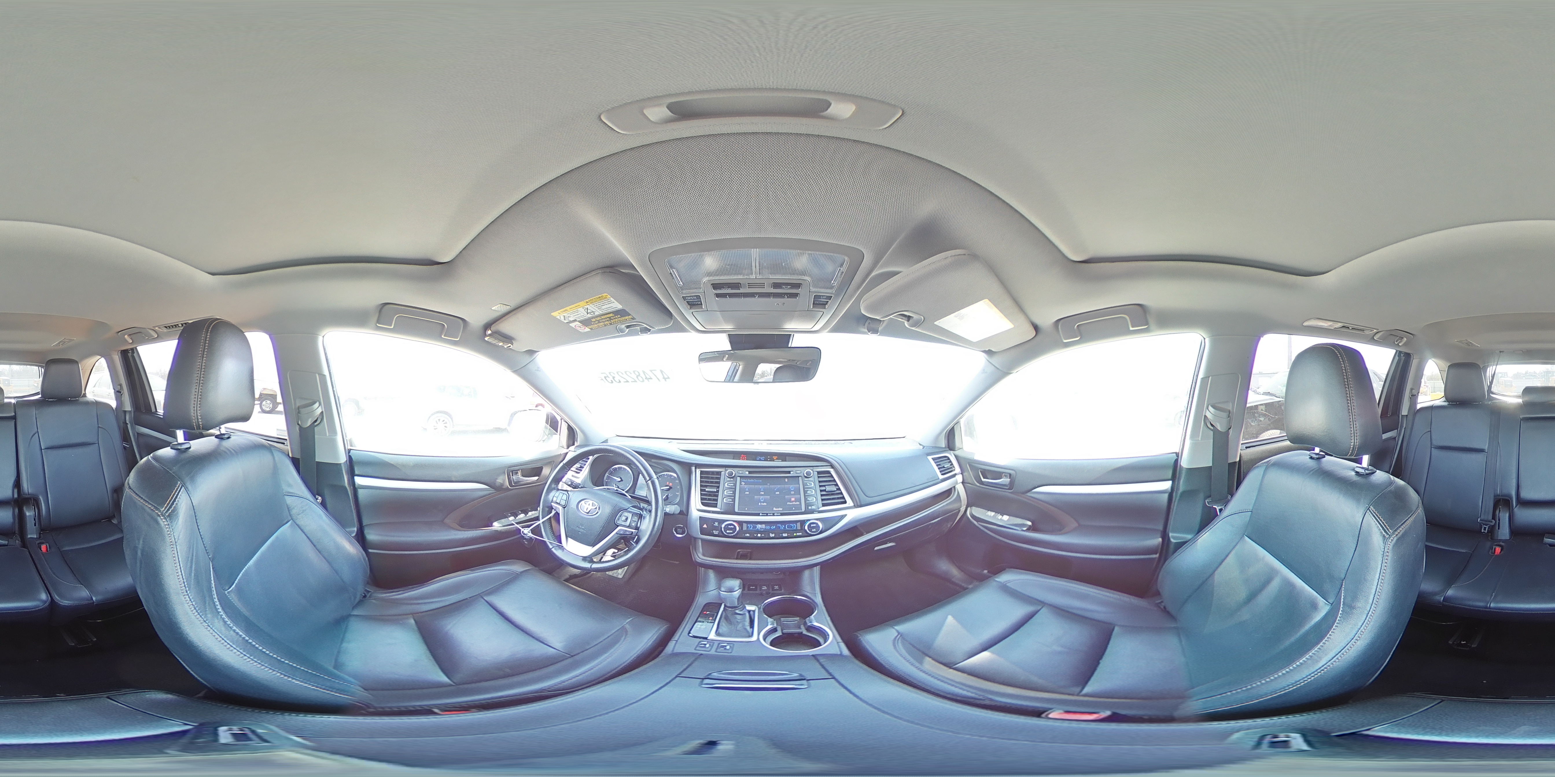 2019 Toyota Highlander - Image 13
