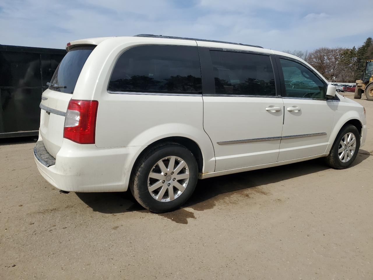 2013 Chrysler Town & Country - Image 3