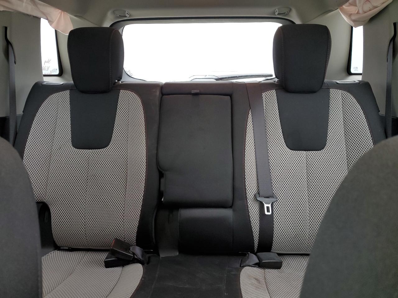 2017 GMC Terrain - Image 10