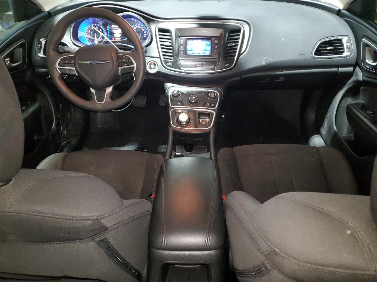 2016 Chrysler 200 - Image 8