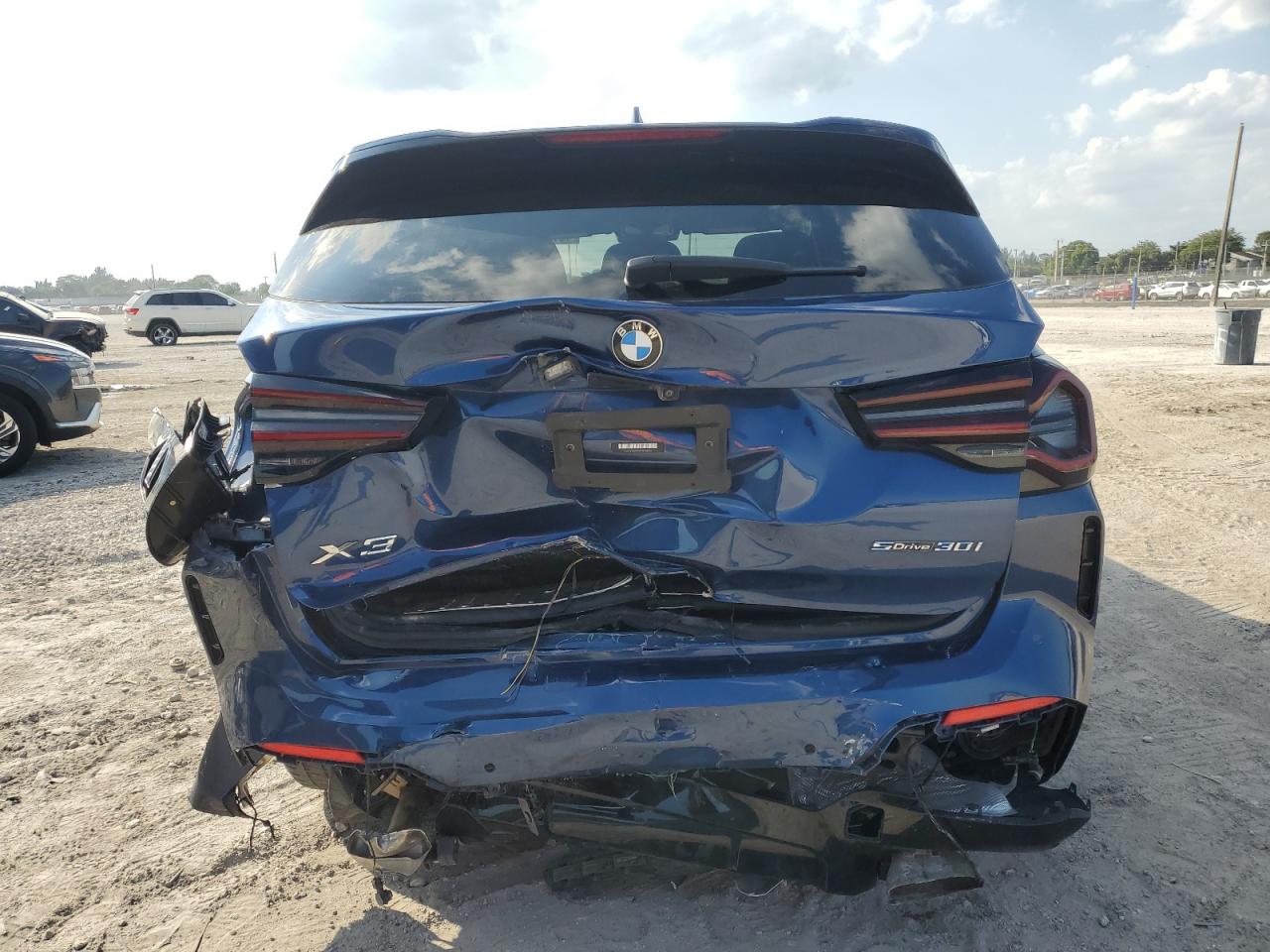 2023 BMW X3 - Image 6