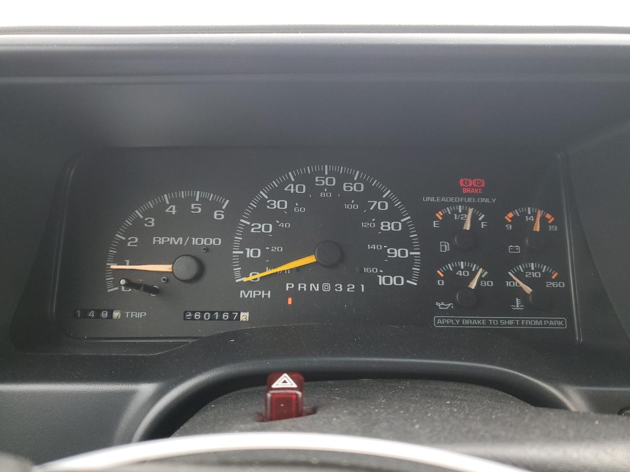 1999 GMC Suburban - Image 9