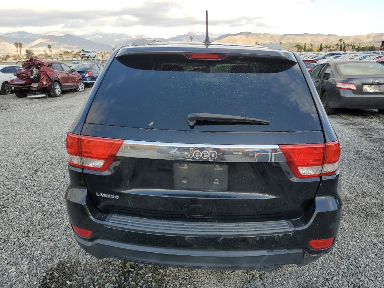 2011 Jeep Grand Cherokee - Image 6