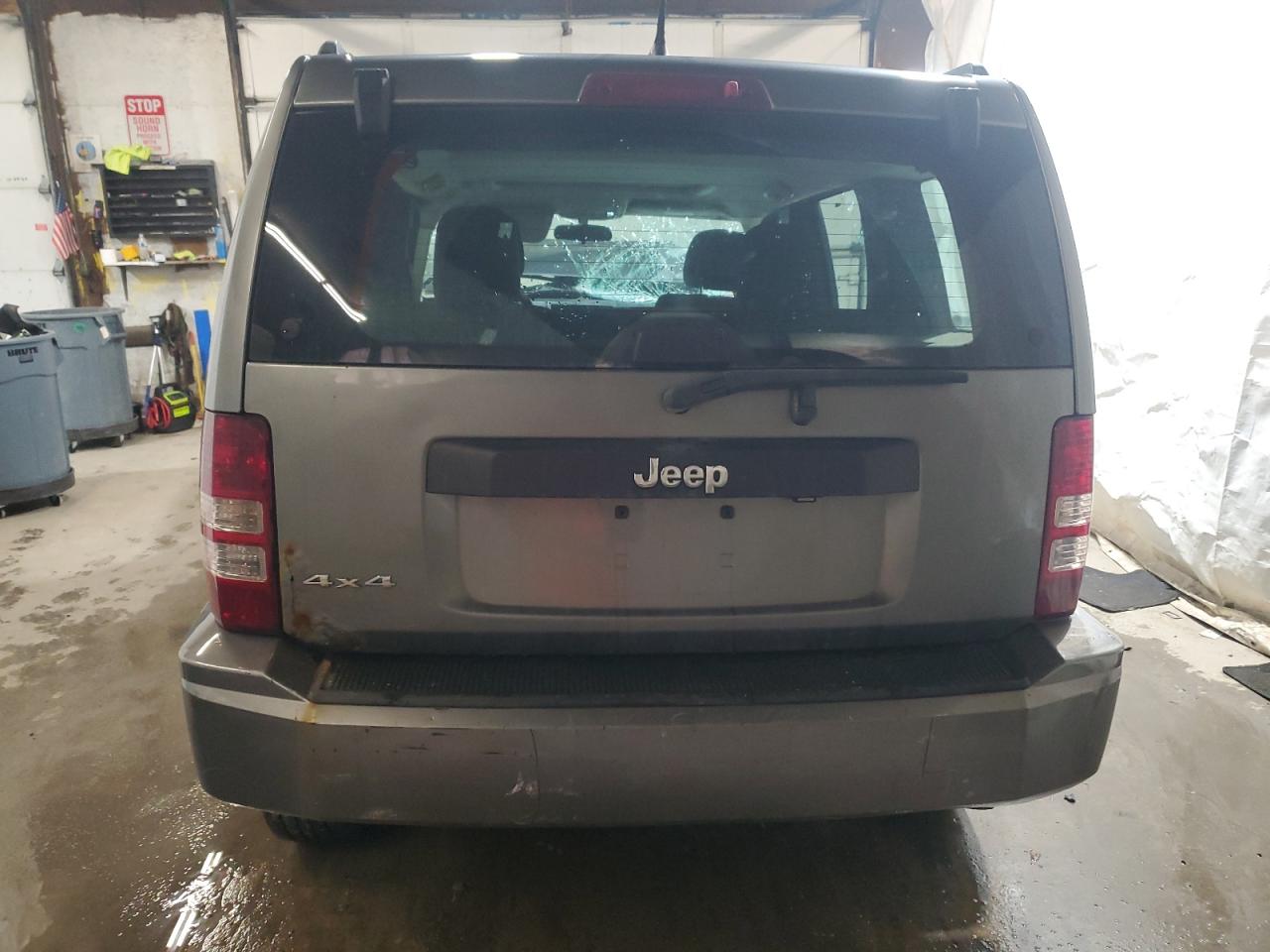 2012 Jeep Liberty (North America) - Image 6