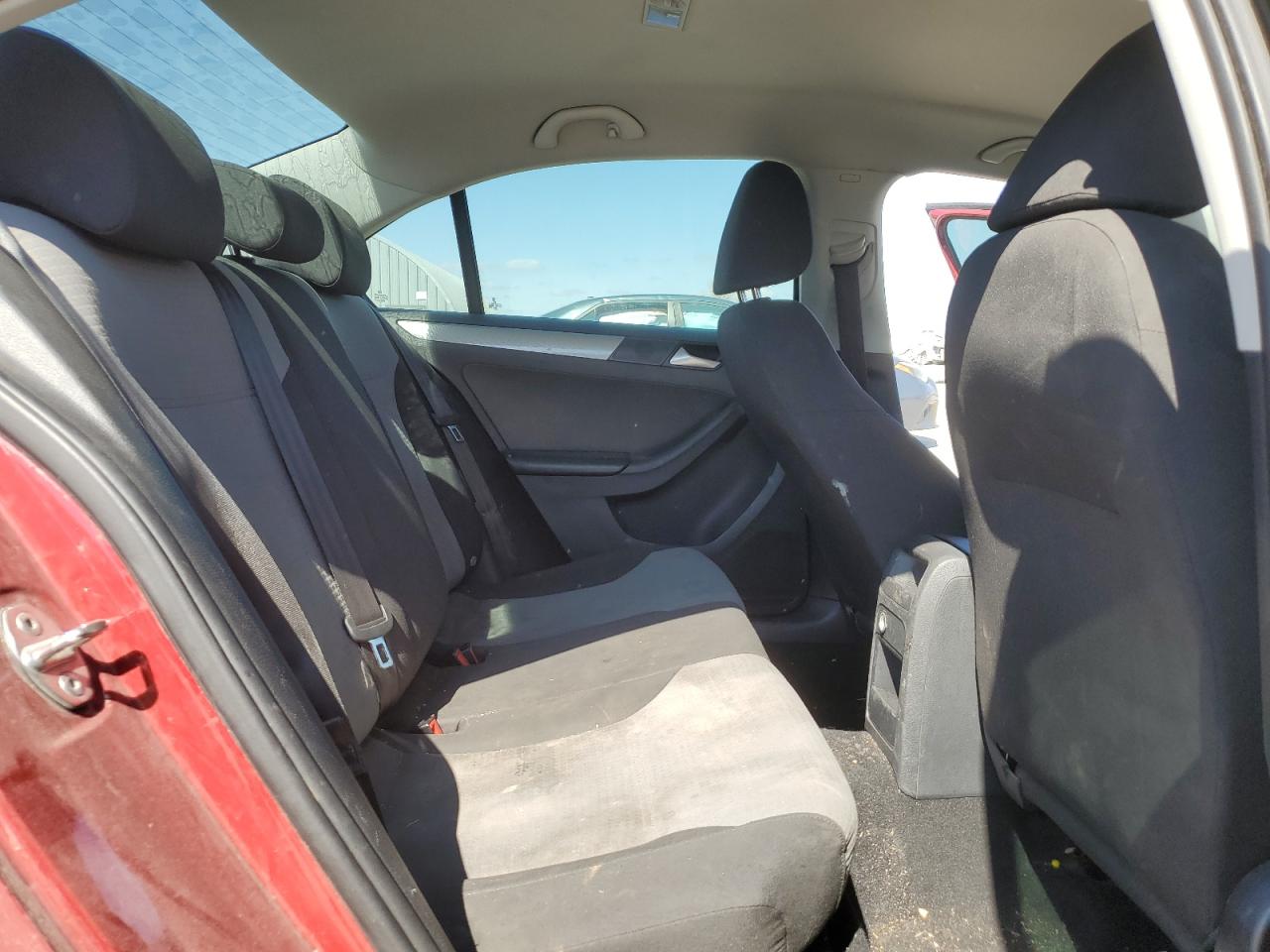 2017 Volkswagen Jetta - Image 10
