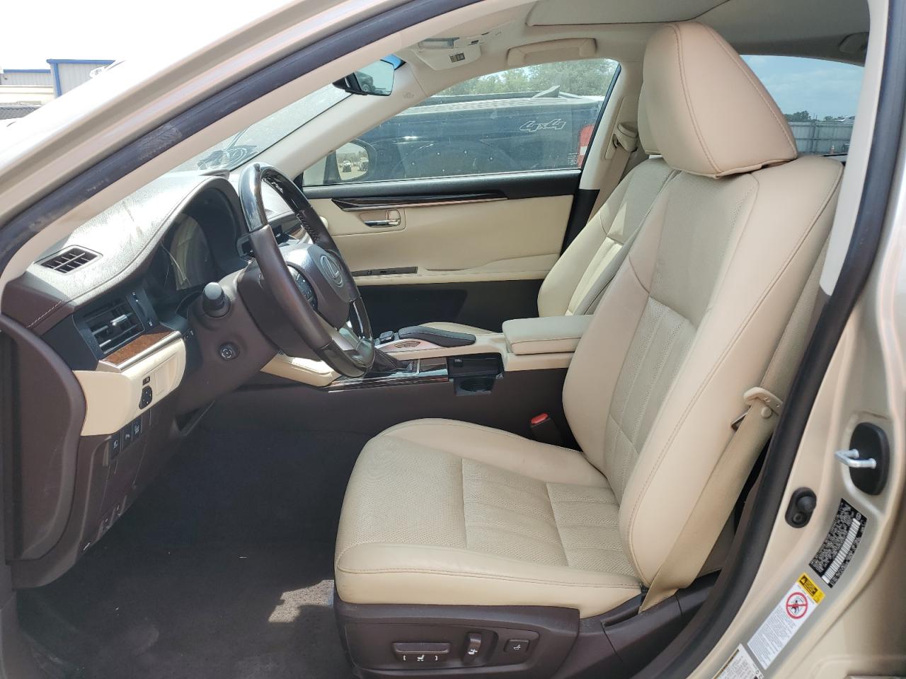 2017 Lexus ES - Image 7