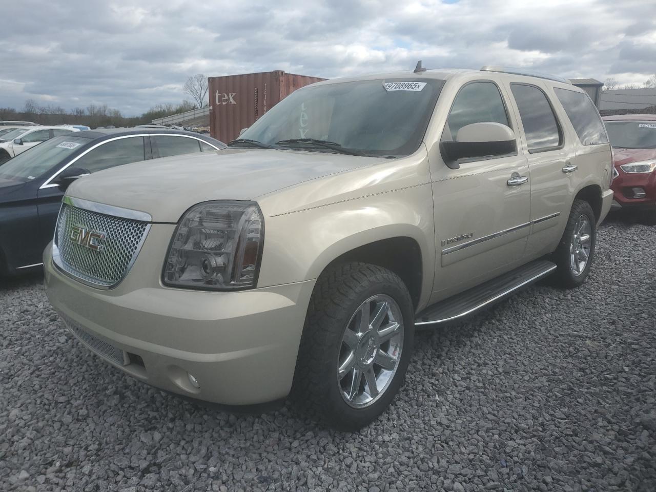 2009 Gmc Yukon Denali for Sale in Hueytown, AL - Rear End
