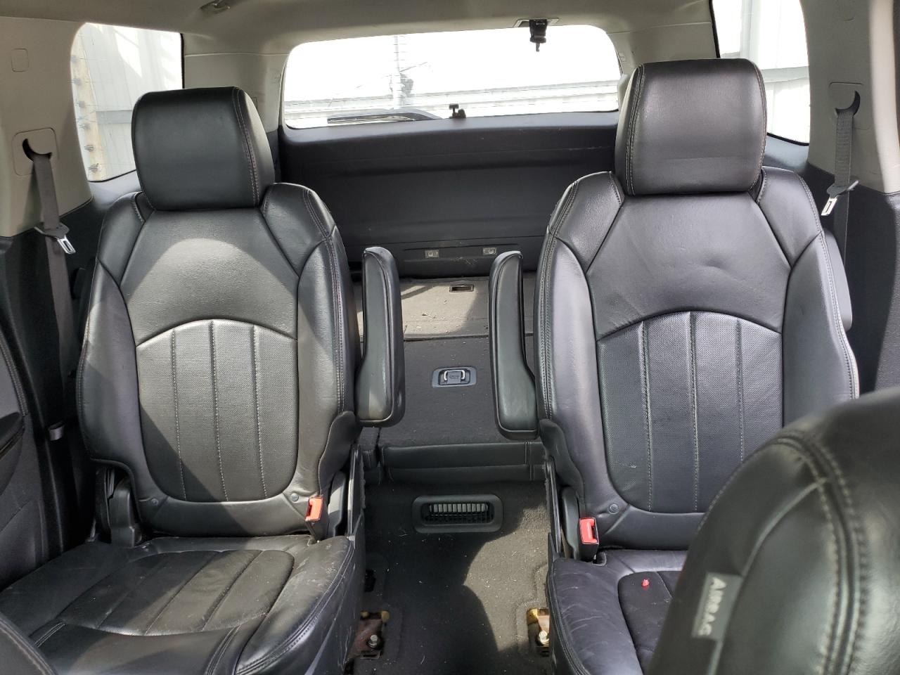 2013 GMC Acadia - Image 10