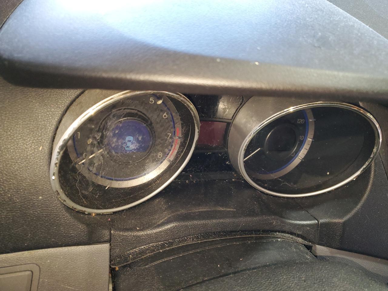 2012 Hyundai Sonata - Image 9